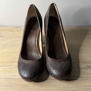 Frye Carson Heels Womens 7M Brown Distressed Leather‎ Stacked Block Heel Pump